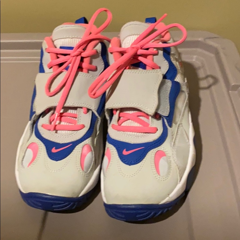 Nike air sneakers size 4.5 y